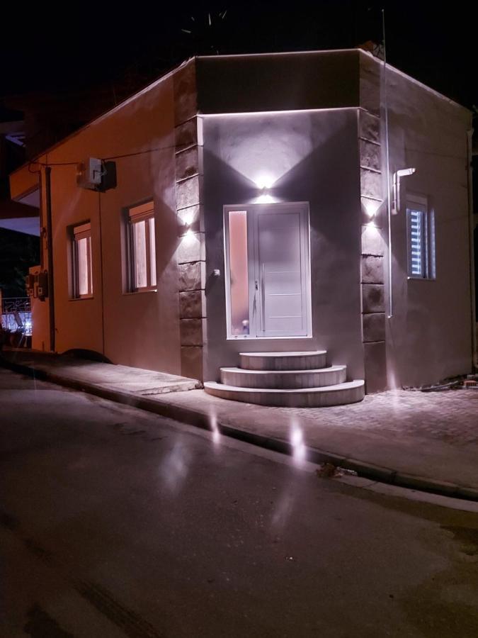 Lefis House Apartment Волос Екстериор снимка